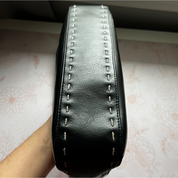 Unbranded Black Shoulder Bag w/ White Stitch Detail - Picture 6 of 10